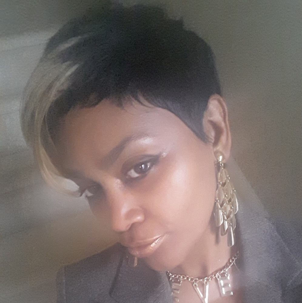 Meet your Posher, Joyce